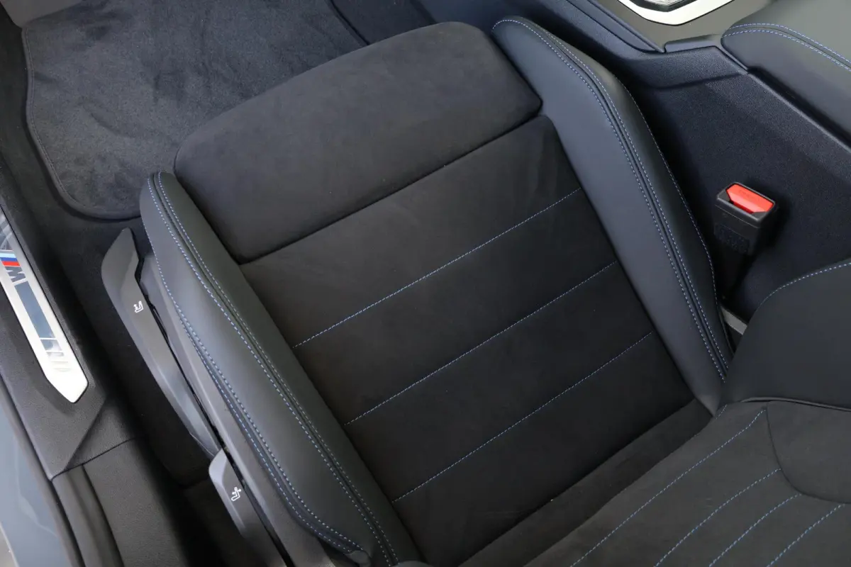 120 M Sport Design Edition | Sport Pakket Pro | Invidual Grigio-Telesto | Panorama Dak | Harman Kardon | Elektr. Achterklep | Comforttoegang |