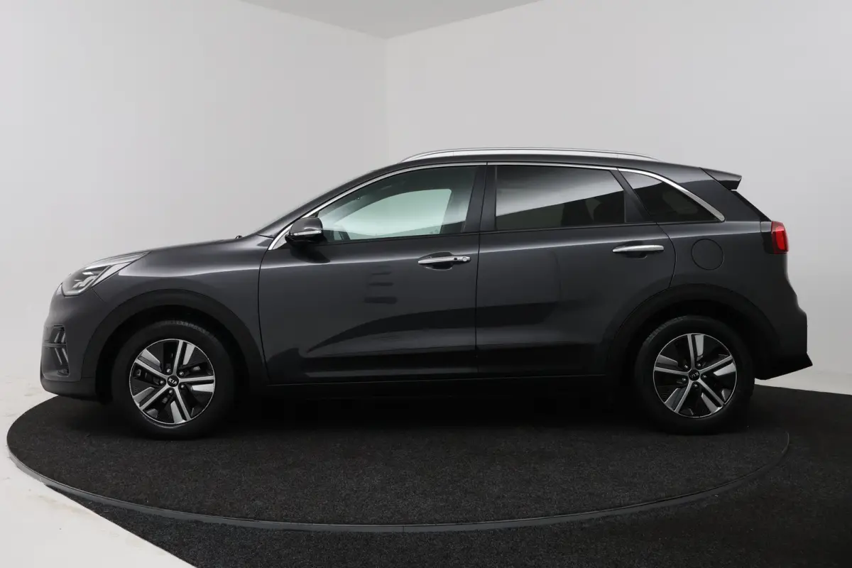 1.6 GDi Hybrid ExecutiveLine (STOEL/STUUR VERWARMING, CRUISE ADAPTIEF, CAMERA, NAVIGATIE)