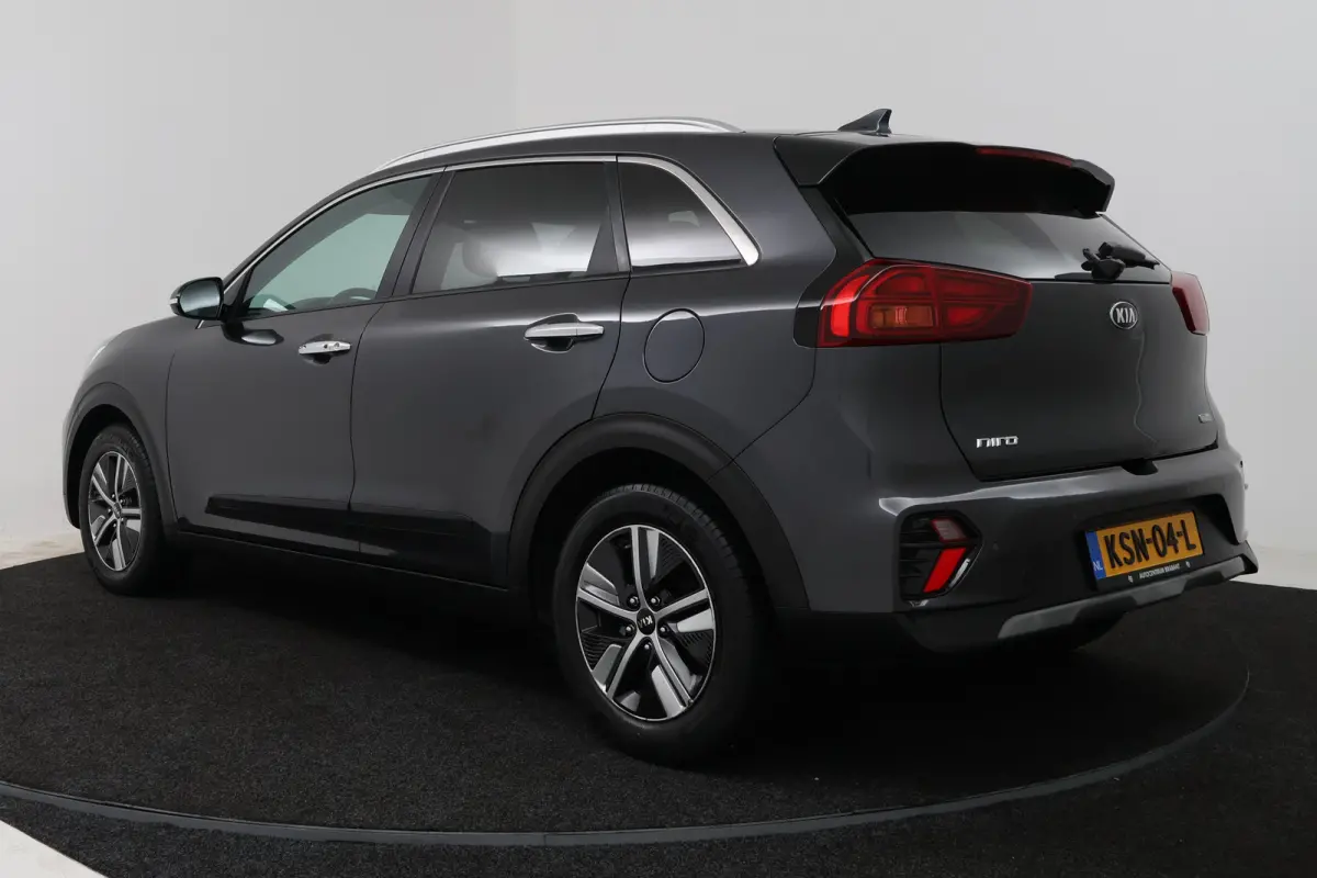 1.6 GDi Hybrid ExecutiveLine (STOEL/STUUR VERWARMING, CRUISE ADAPTIEF, CAMERA, NAVIGATIE)