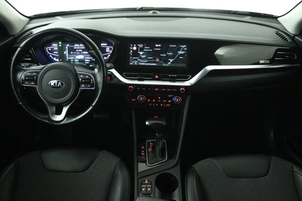 1.6 GDi Hybrid ExecutiveLine (STOEL/STUUR VERWARMING, CRUISE ADAPTIEF, CAMERA, NAVIGATIE)