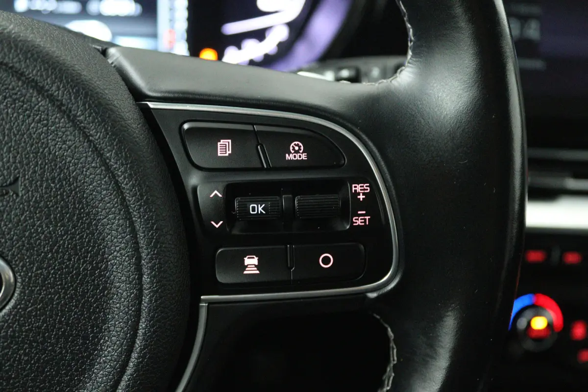 1.6 GDi Hybrid ExecutiveLine (STOEL/STUUR VERWARMING, CRUISE ADAPTIEF, CAMERA, NAVIGATIE)