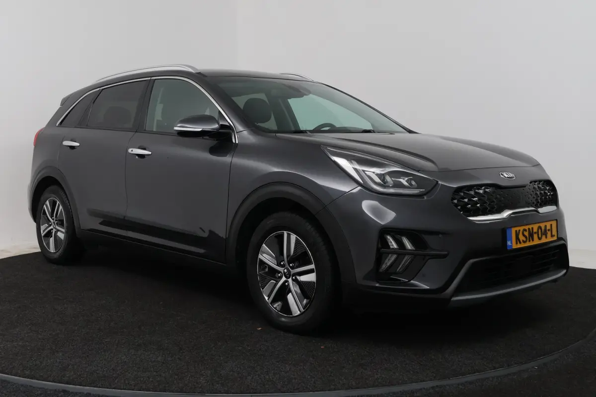 1.6 GDi Hybrid ExecutiveLine (STOEL/STUUR VERWARMING, CRUISE ADAPTIEF, CAMERA, NAVIGATIE)