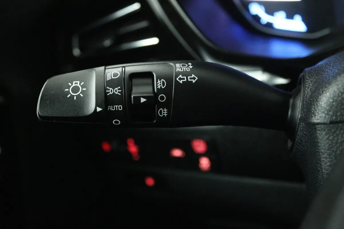1.6 GDi Hybrid ExecutiveLine (STOEL/STUUR VERWARMING, CRUISE ADAPTIEF, CAMERA, NAVIGATIE)