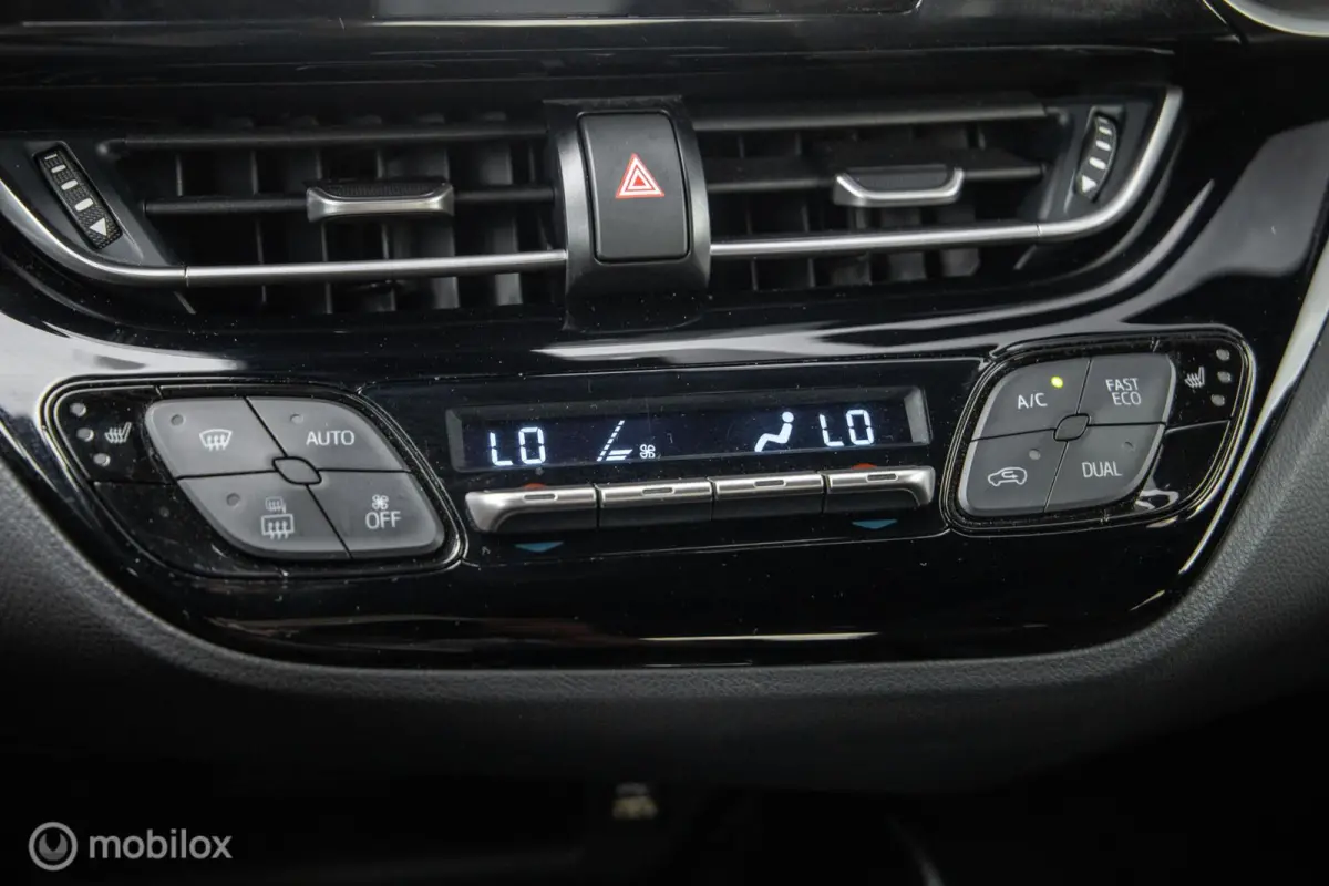 1.8 HYBRIDE Style+|Blind-Spot|Stoelv.|ACC|Camera