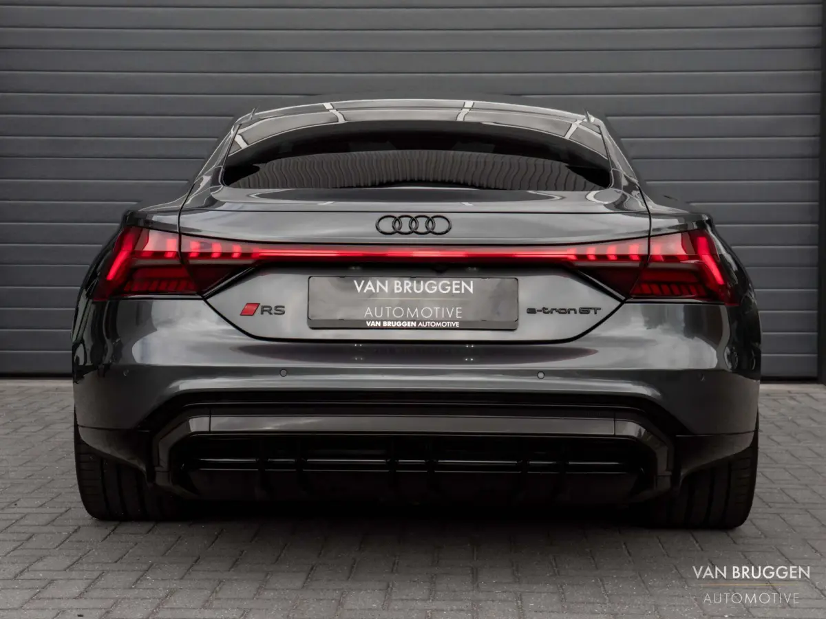 RS 93kwh Carbon Keramisch BTW Exclusive Alcantara Massage Koeling