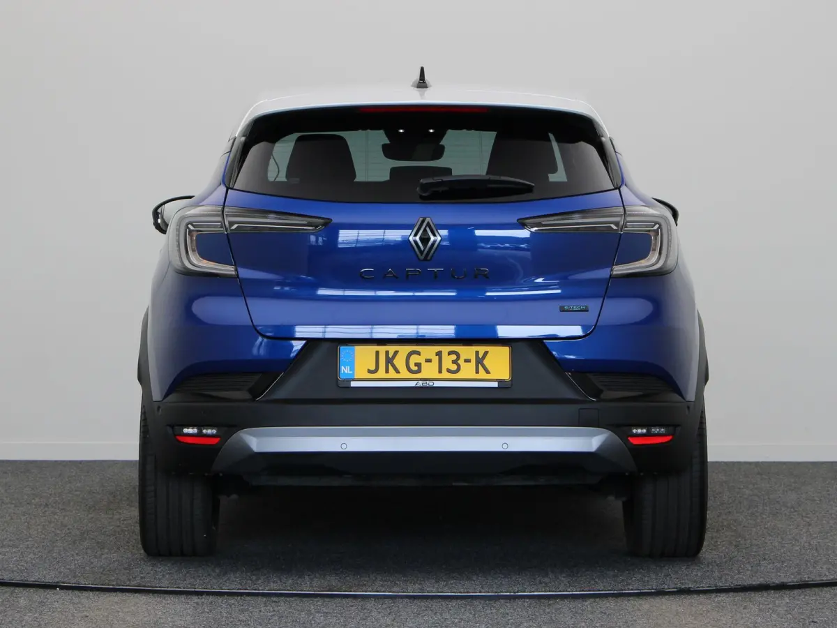 E-Tech full hybrid 160pk esprit Alpine | Elektrisch verstelbare bestuurderstoel | Stoel en stuurverwarming | Dodehoek detectie | Rondomzicht camera |