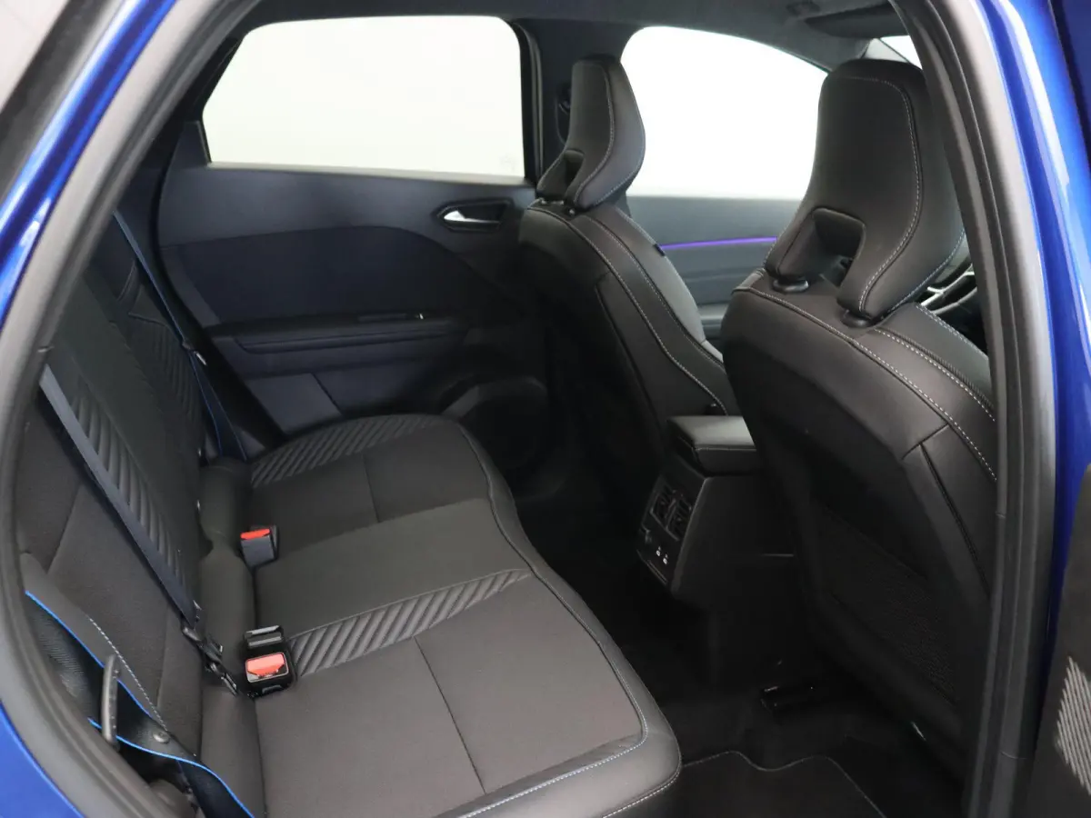 E-Tech full hybrid 160pk esprit Alpine | Elektrisch verstelbare bestuurderstoel | Stoel en stuurverwarming | Dodehoek detectie | Rondomzicht camera |