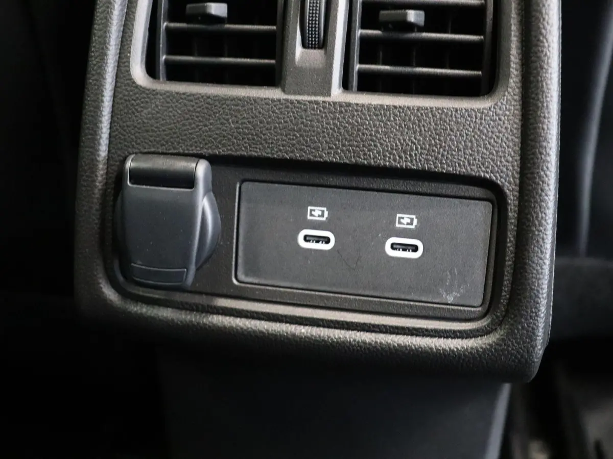 E-Tech full hybrid 160pk esprit Alpine | Elektrisch verstelbare bestuurderstoel | Stoel en stuurverwarming | Dodehoek detectie | Rondomzicht camera |