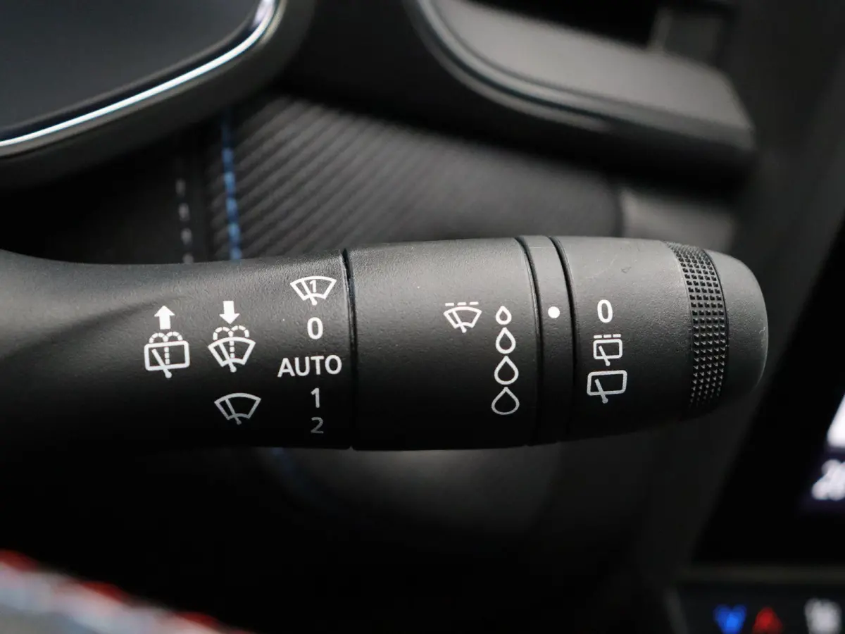 E-Tech full hybrid 160pk esprit Alpine | Elektrisch verstelbare bestuurderstoel | Stoel en stuurverwarming | Dodehoek detectie | Rondomzicht camera |