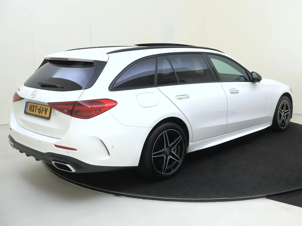 300 e Star Edition AMG Line / Memory-Stoelen / Night-Pakket / Panaromadak / Winterpakket / 360Graden-Camera /