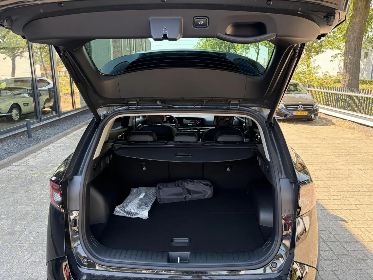1.6 T-GDi Hybrid DynamicLine VAN: 47.690,- VOOR: 41.440,- UW HERFSTVOORDEEL: 6.250,-  PHEV NIEUWE AUTO! | 10jr FABR. GARANTIE KIA | ELECTR. ACHTERKLEP | DODEHOEK CENSOR | ELECTR. STOELEN | S