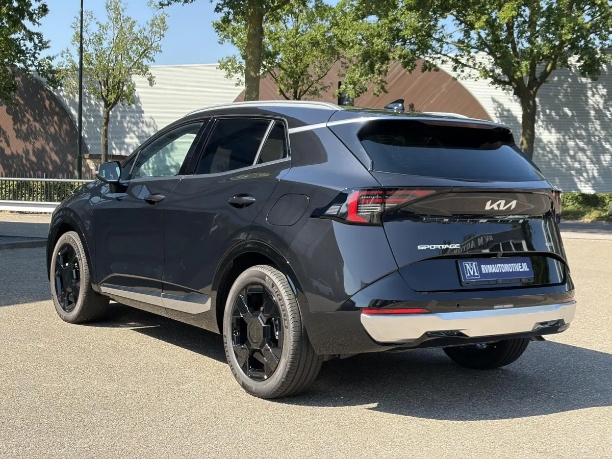 1.6 T-GDi Hybrid DynamicLine VAN: 47.690,- VOOR: 41.440,- UW HERFSTVOORDEEL: 6.250,-  PHEV NIEUWE AUTO! | 10jr FABR. GARANTIE KIA | ELECTR. ACHTERKLEP | DODEHOEK CENSOR | ELECTR. STOELEN | S