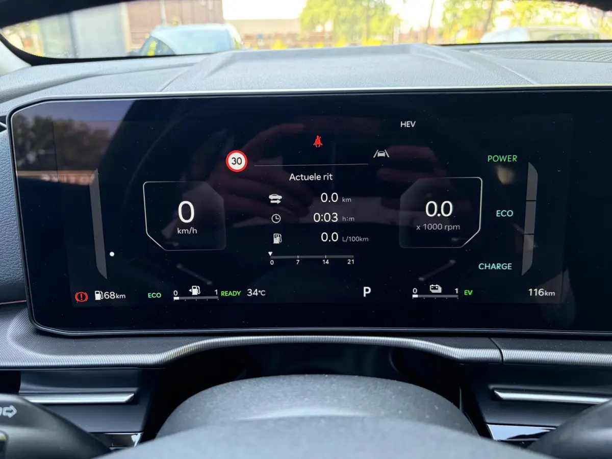 1.6 T-GDi Hybrid DynamicLine VAN: 47.690,- VOOR: 41.440,- UW HERFSTVOORDEEL: 6.250,-  PHEV NIEUWE AUTO! | 10jr FABR. GARANTIE KIA | ELECTR. ACHTERKLEP | DODEHOEK CENSOR | ELECTR. STOELEN | S