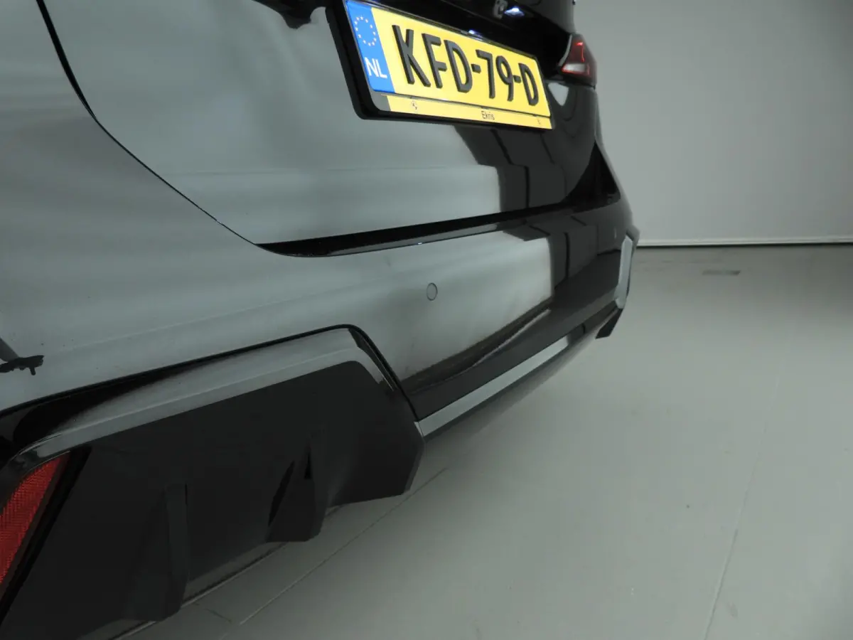 220 | M-Sportpakket | LED | Navigatie | Panoramadak | Stoelverwarming | Sportstoelen | DAB | Harman-kardon sound | Alu 19 inch
