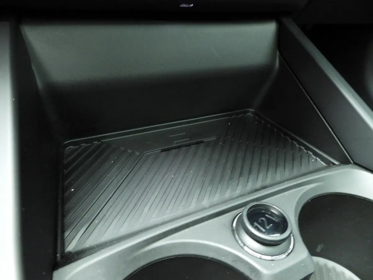 220 | M-Sportpakket | LED | Navigatie | Panoramadak | Stoelverwarming | Sportstoelen | DAB | Harman-kardon sound | Alu 19 inch