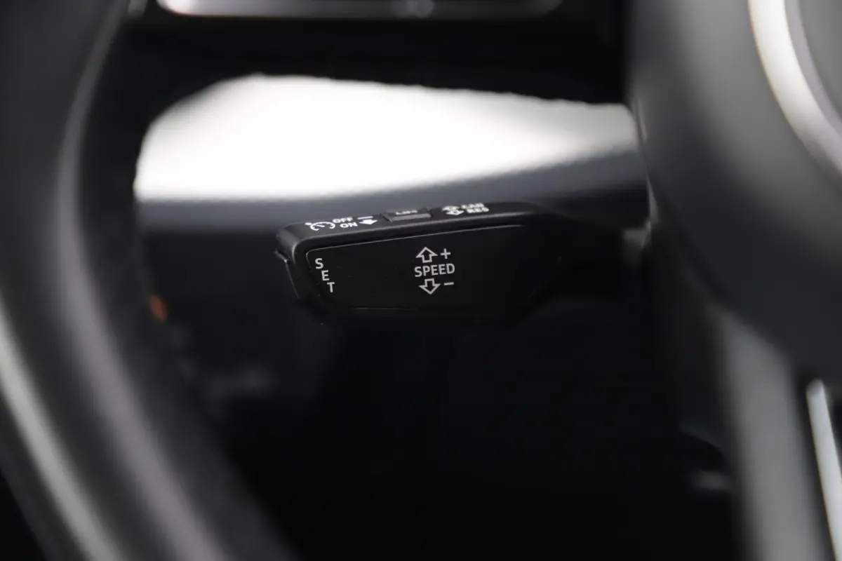 30 TFSI Pro Line 110PK Carplay Android Navigatie LMV Climate Cruise Control Parkeersensor