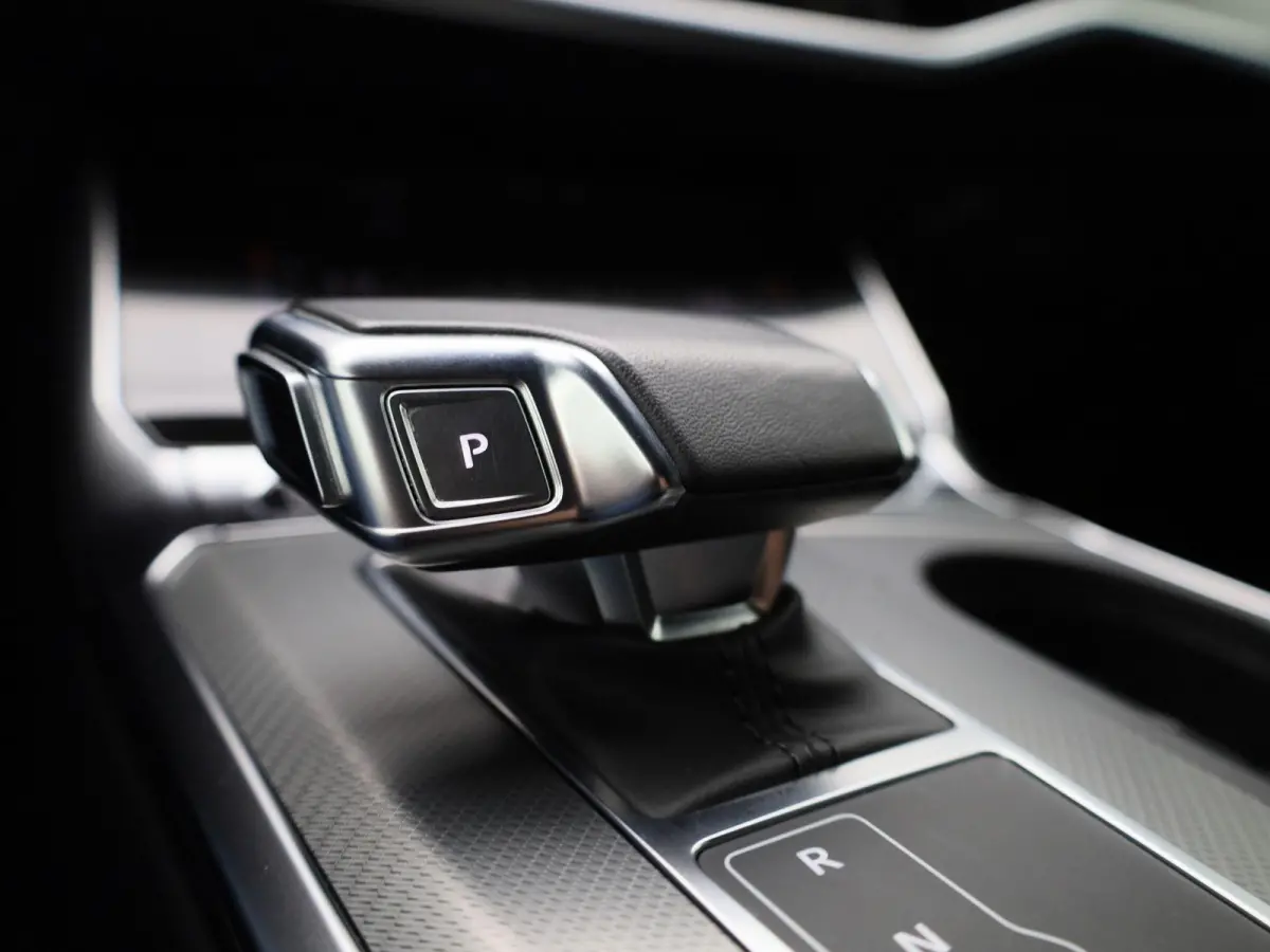 50 TFSI e quattro Advanced edition