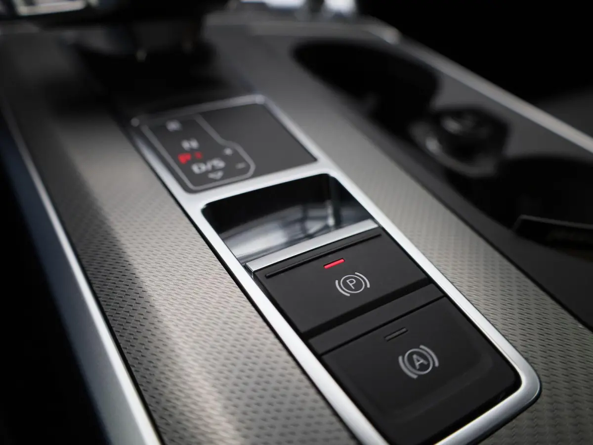 50 TFSI e quattro Advanced edition