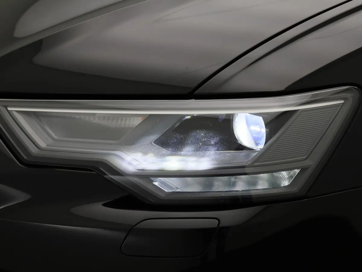 50 TFSI e quattro Advanced edition