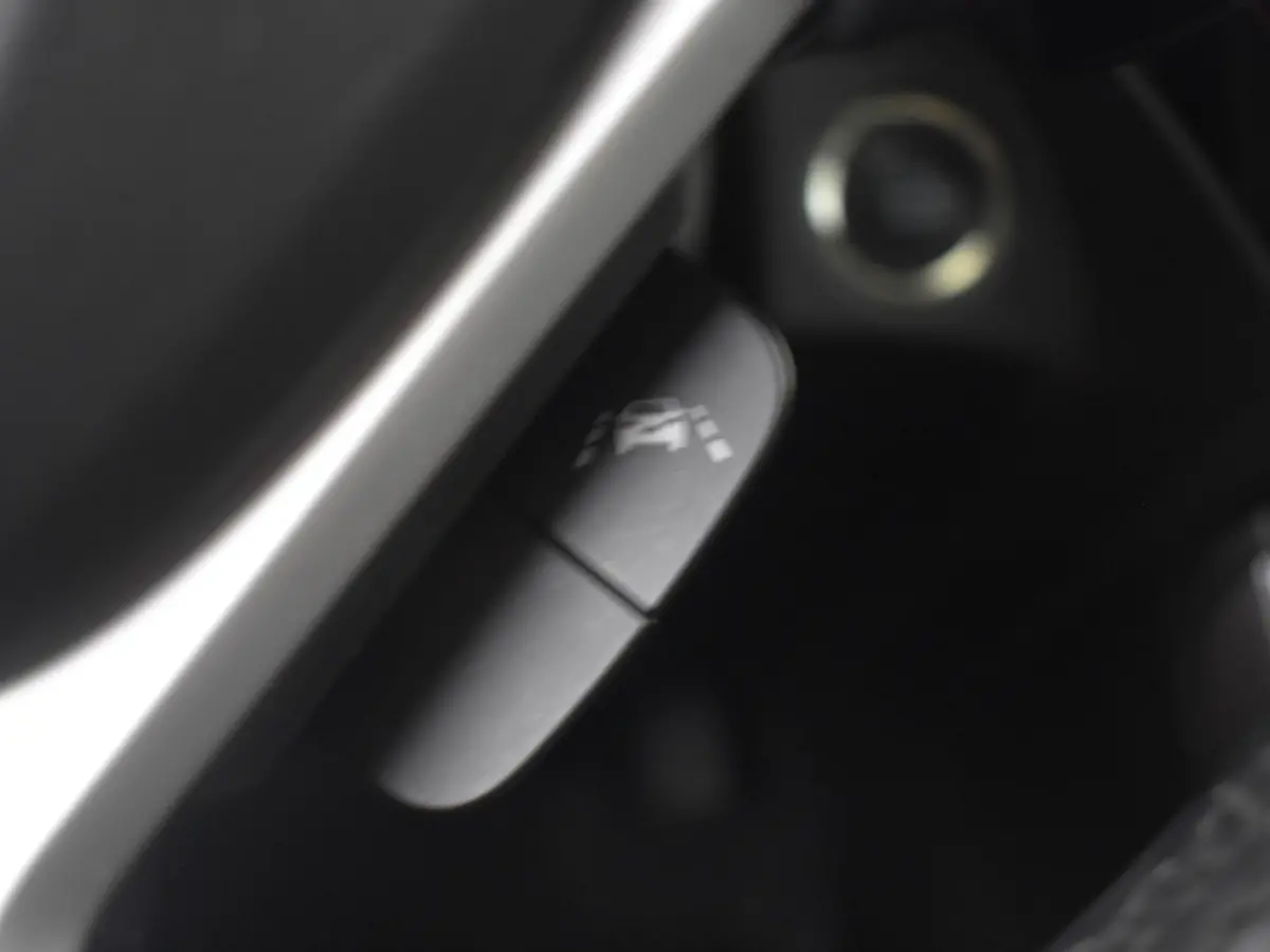 1.4 Boosterjet Style Smart Hybrid 130PK AUTO | 360gr Camera | Cruise control adapt | Stoelverw | App Connect | Climate control | Keyless | Dodehoek | NAVI | DAB | LED | 17"LMV