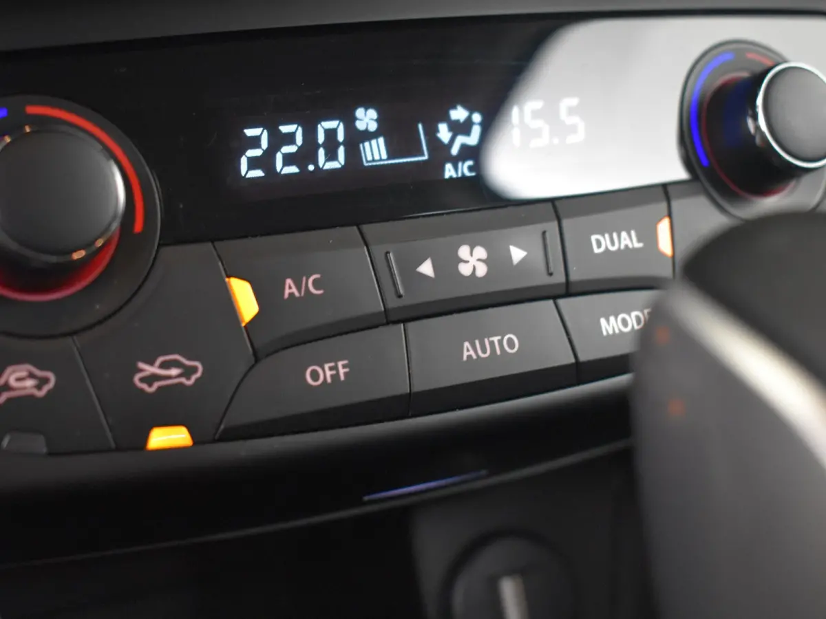 1.4 Boosterjet Style Smart Hybrid 130PK AUTO | 360gr Camera | Cruise control adapt | Stoelverw | App Connect | Climate control | Keyless | Dodehoek | NAVI | DAB | LED | 17"LMV