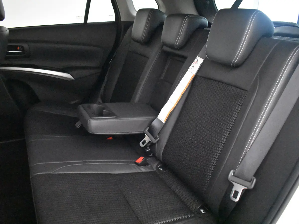 1.4 Boosterjet Style Smart Hybrid 130PK AUTO | 360gr Camera | Cruise control adapt | Stoelverw | App Connect | Climate control | Keyless | Dodehoek | NAVI | DAB | LED | 17"LMV