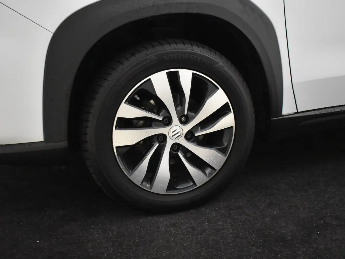 1.4 Boosterjet Style Smart Hybrid 130PK AUTO | 360gr Camera | Cruise control adapt | Stoelverw | App Connect | Climate control | Keyless | Dodehoek | NAVI | DAB | LED | 17"LMV