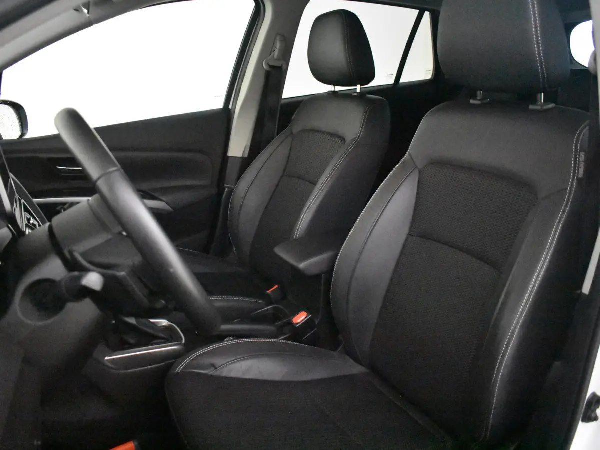 1.4 Boosterjet Style Smart Hybrid 130PK AUTO | 360gr Camera | Cruise control adapt | Stoelverw | App Connect | Climate control | Keyless | Dodehoek | NAVI | DAB | LED | 17"LMV