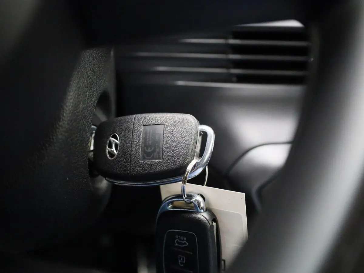 1.0 T-GDI Comfort APPLE CARPLAY | CAMERA | LMV | RADIO | BLUETOOTH | CRUISE | AIRCO | 12 MAANDEN BOVAG GARANTIE |