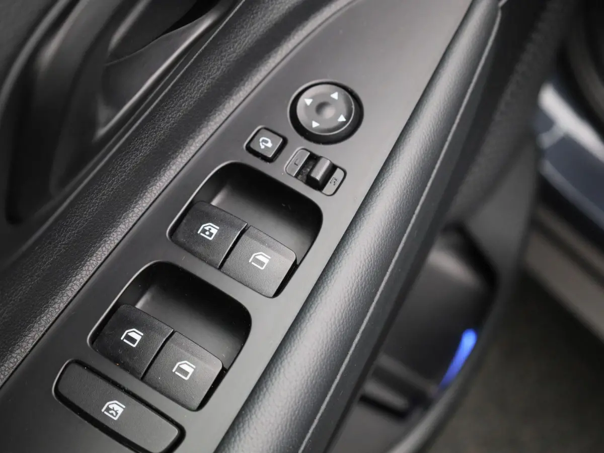 1.0 T-GDI Comfort APPLE CARPLAY | CAMERA | LMV | RADIO | BLUETOOTH | CRUISE | AIRCO | 12 MAANDEN BOVAG GARANTIE |