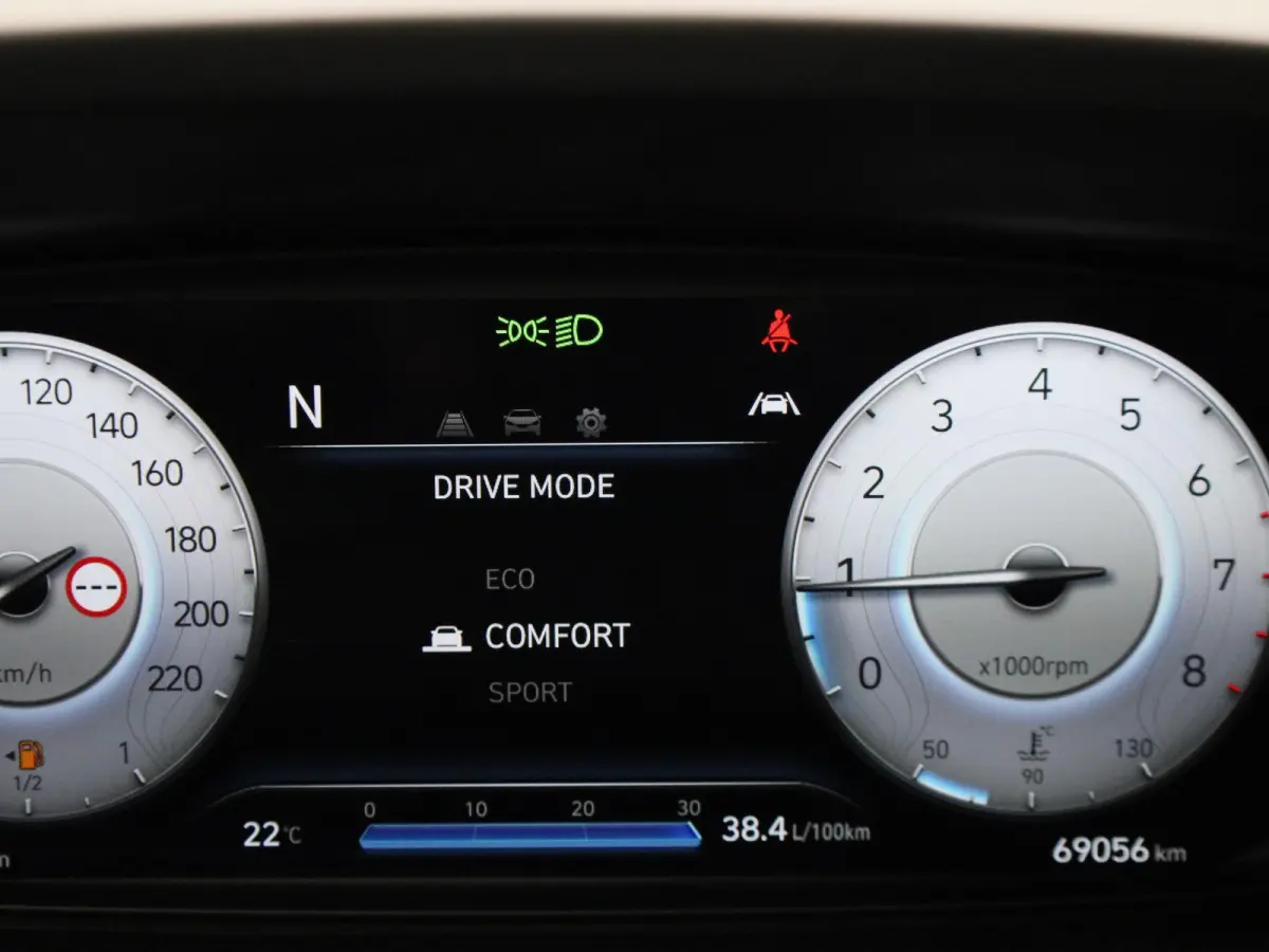 1.0 T-GDI Comfort APPLE CARPLAY | CAMERA | LMV | RADIO | BLUETOOTH | CRUISE | AIRCO | 12 MAANDEN BOVAG GARANTIE |