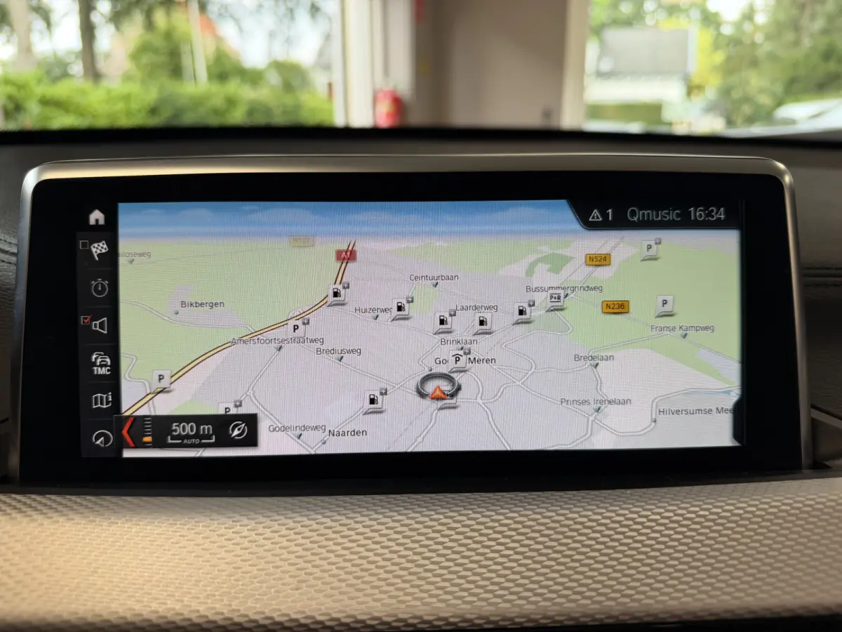 sDrive20i High Executive M sport Black edition Panorama dak Carplay