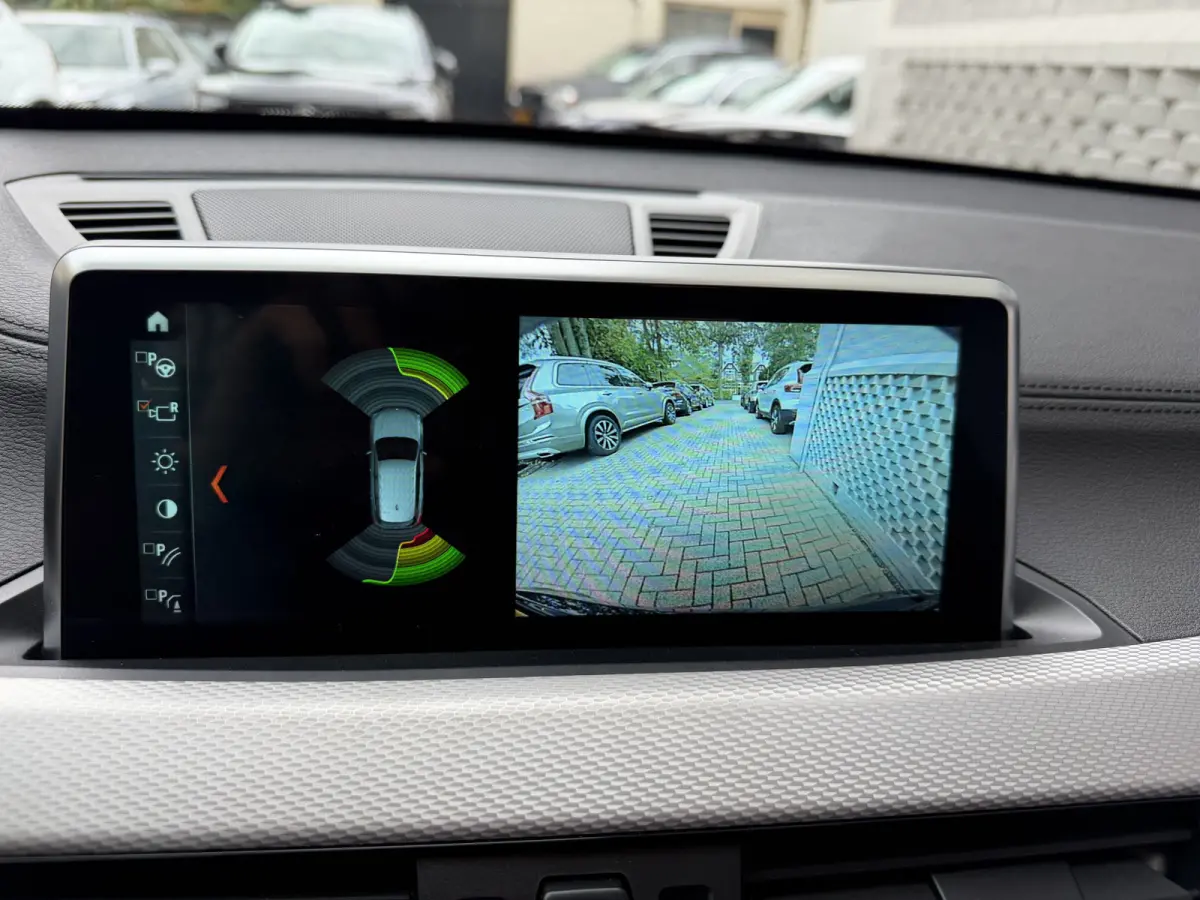 sDrive20i High Executive M sport Black edition Panorama dak Carplay