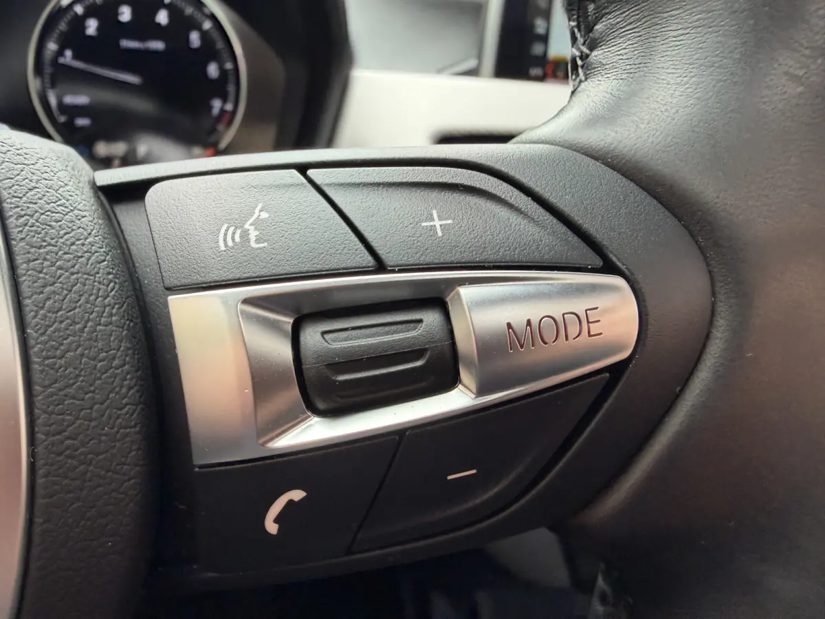 sDrive20i High Executive M sport Black edition Panorama dak Carplay