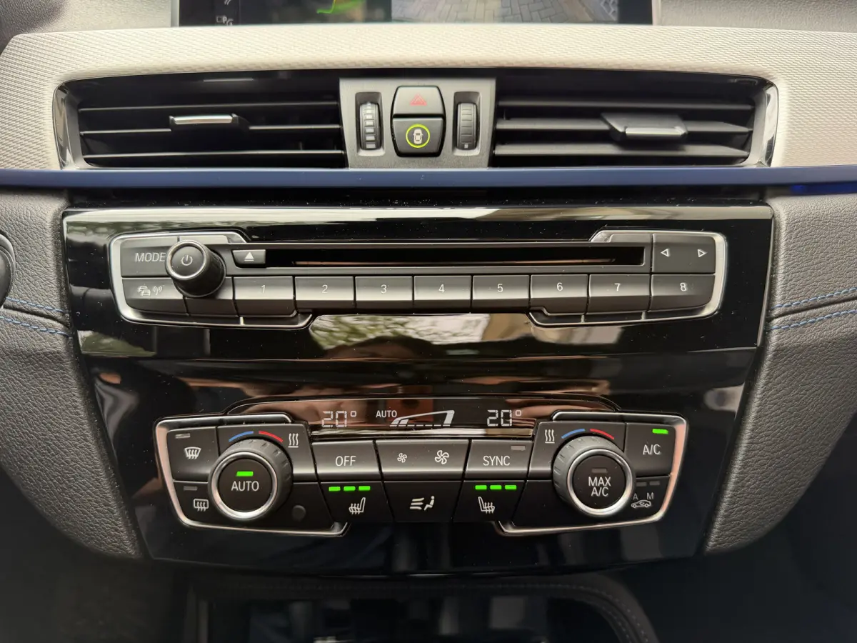 sDrive20i High Executive M sport Black edition Panorama dak Carplay