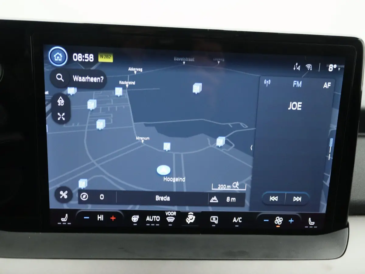Limited 44 kWh | ADAPTIEVE CRUISE CONTROL | STOEL, STUUR EN VOORRUITVERWARMING | NAVIGATIE | TREKHAAK