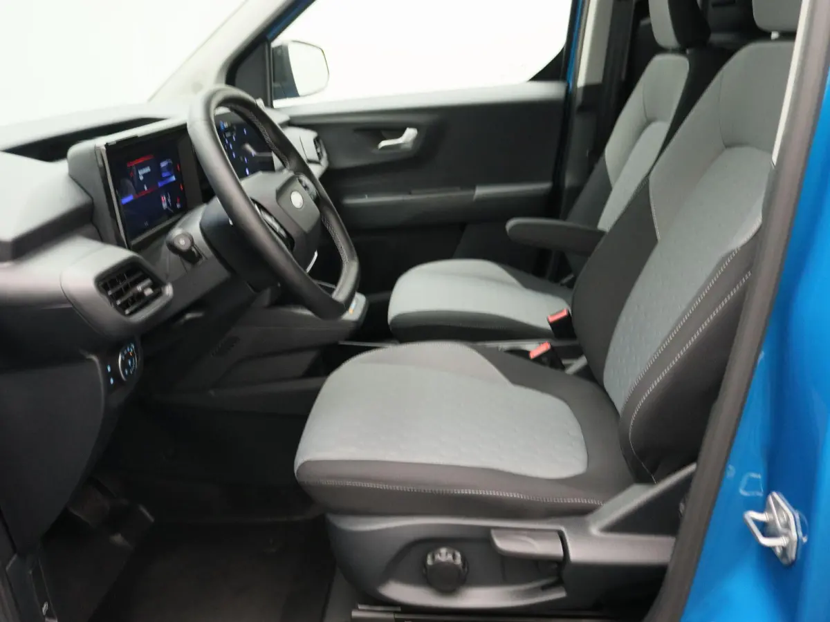 Limited 44 kWh | ADAPTIEVE CRUISE CONTROL | STOEL, STUUR EN VOORRUITVERWARMING | NAVIGATIE | TREKHAAK
