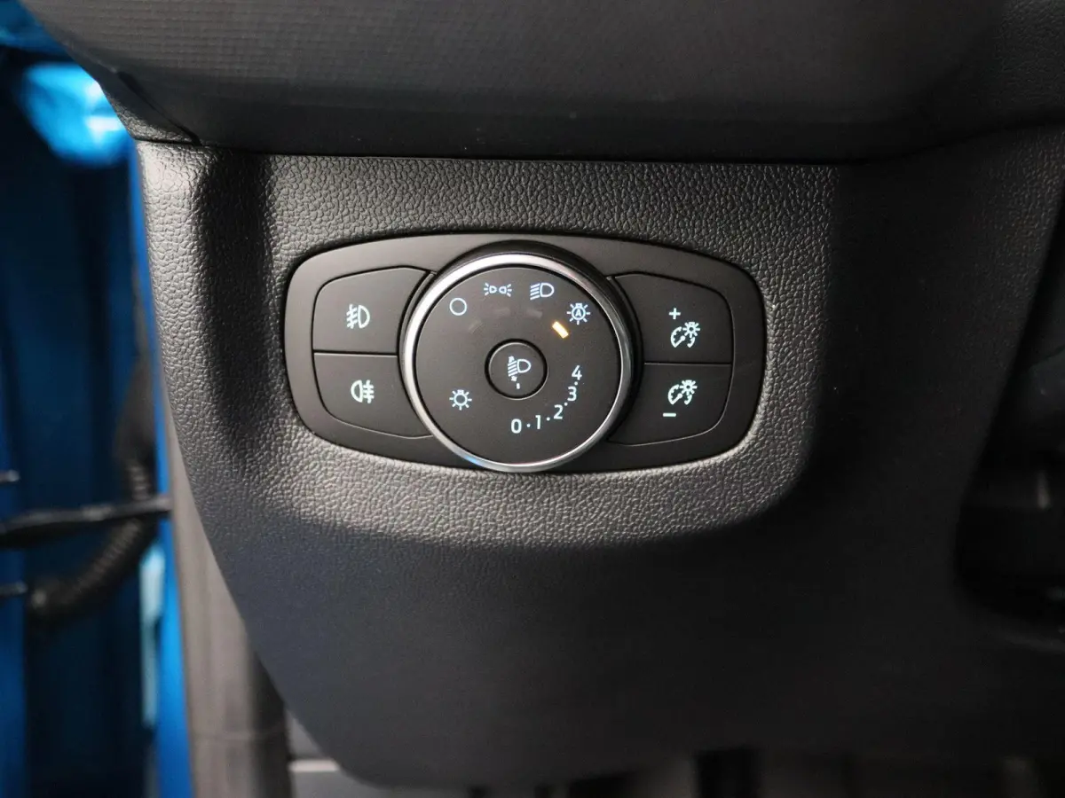 Limited 44 kWh | ADAPTIEVE CRUISE CONTROL | STOEL, STUUR EN VOORRUITVERWARMING | NAVIGATIE | TREKHAAK