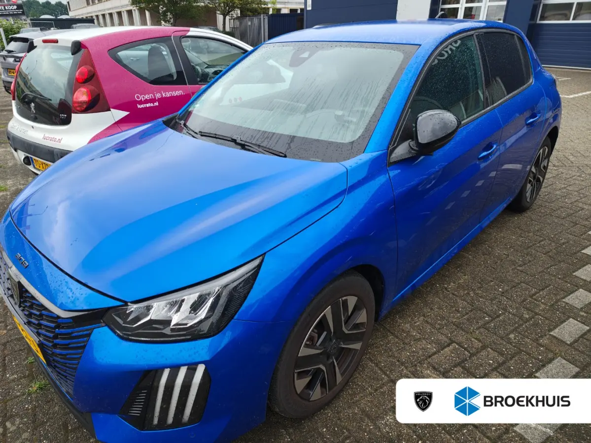 1.2 PureTech 100 Allure | Apple Carplay / Android Auto | Navigatie | Camera | Cruise Control | | Achterbank in delen neerklapbaar | Achteruitrijcamera | Apple Carplay/Android Auto|telefoonin