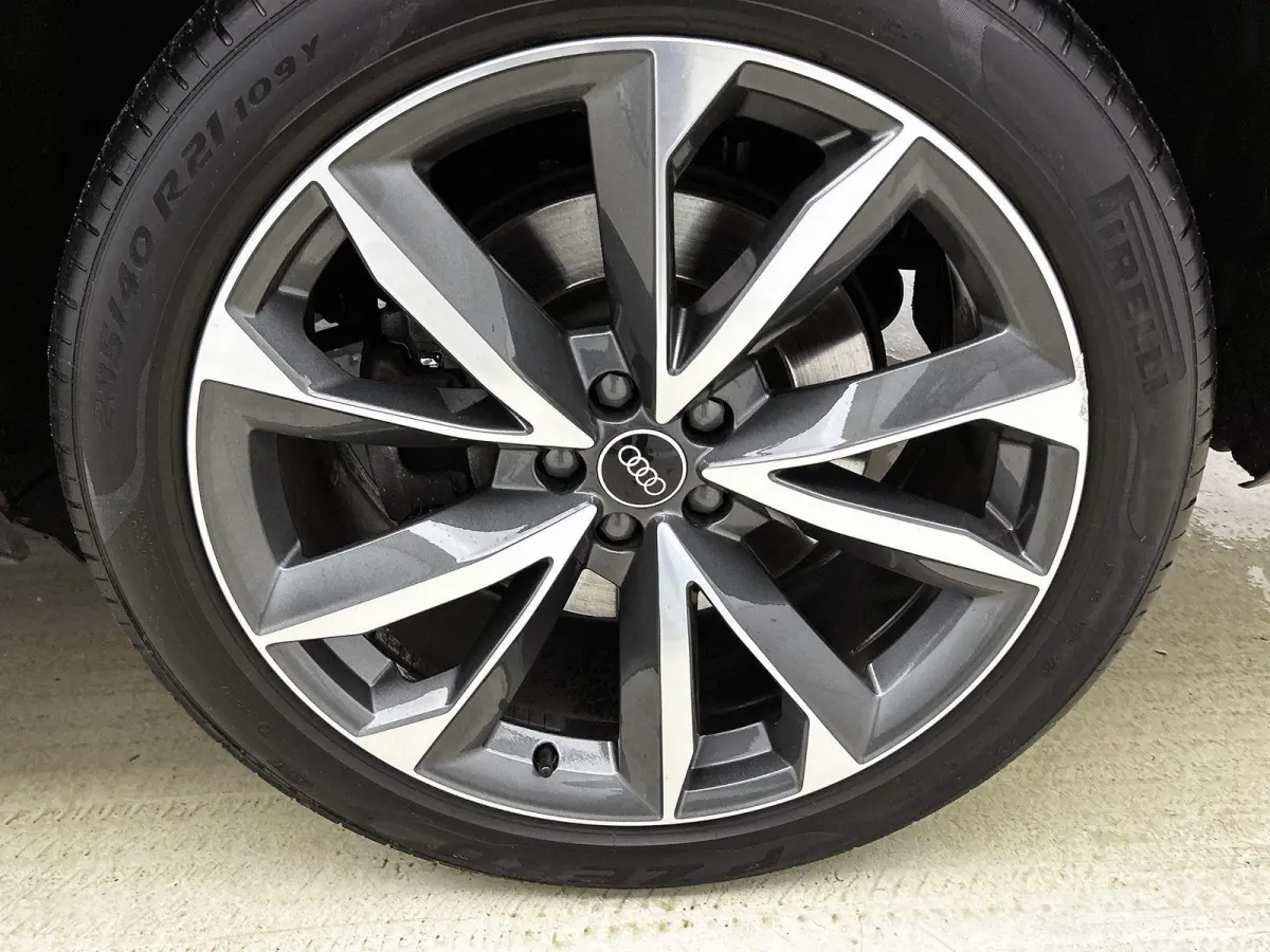 55 TFSI e quattro Pro Line 381 PK | S-line | Panoramadak | Camera | Bang & Olufsen sound system | Adaptive cruise control | Adaptive air suspension | Trekhaak |