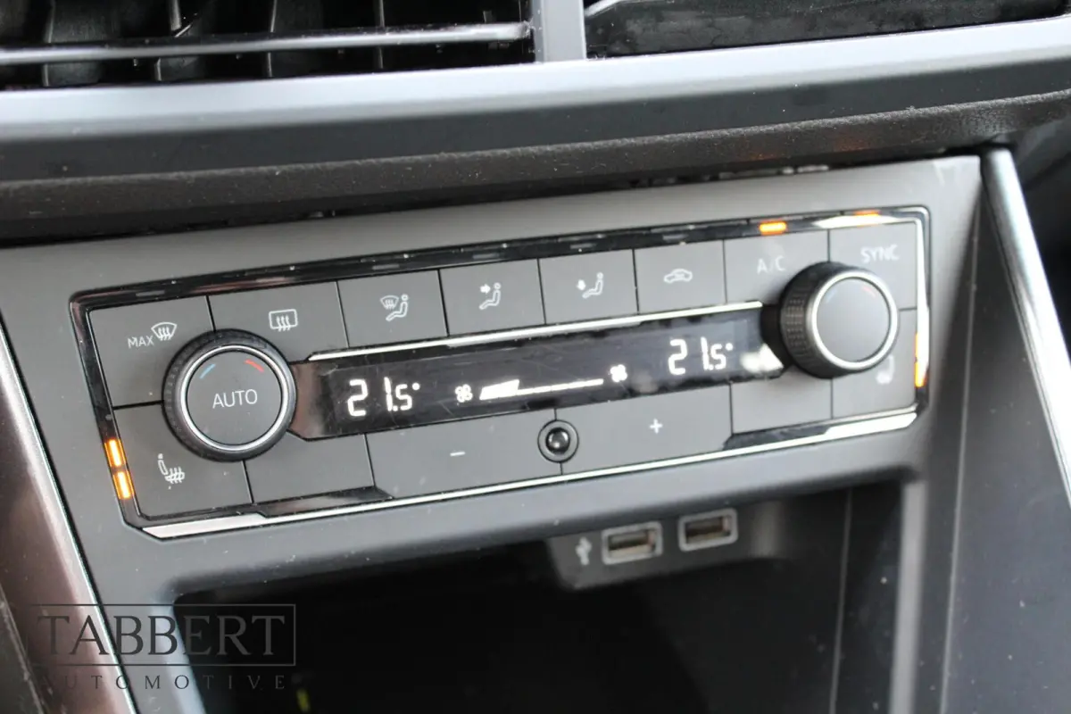 1.0 TSI Highline Trekhaak Xenon Carplay ACC