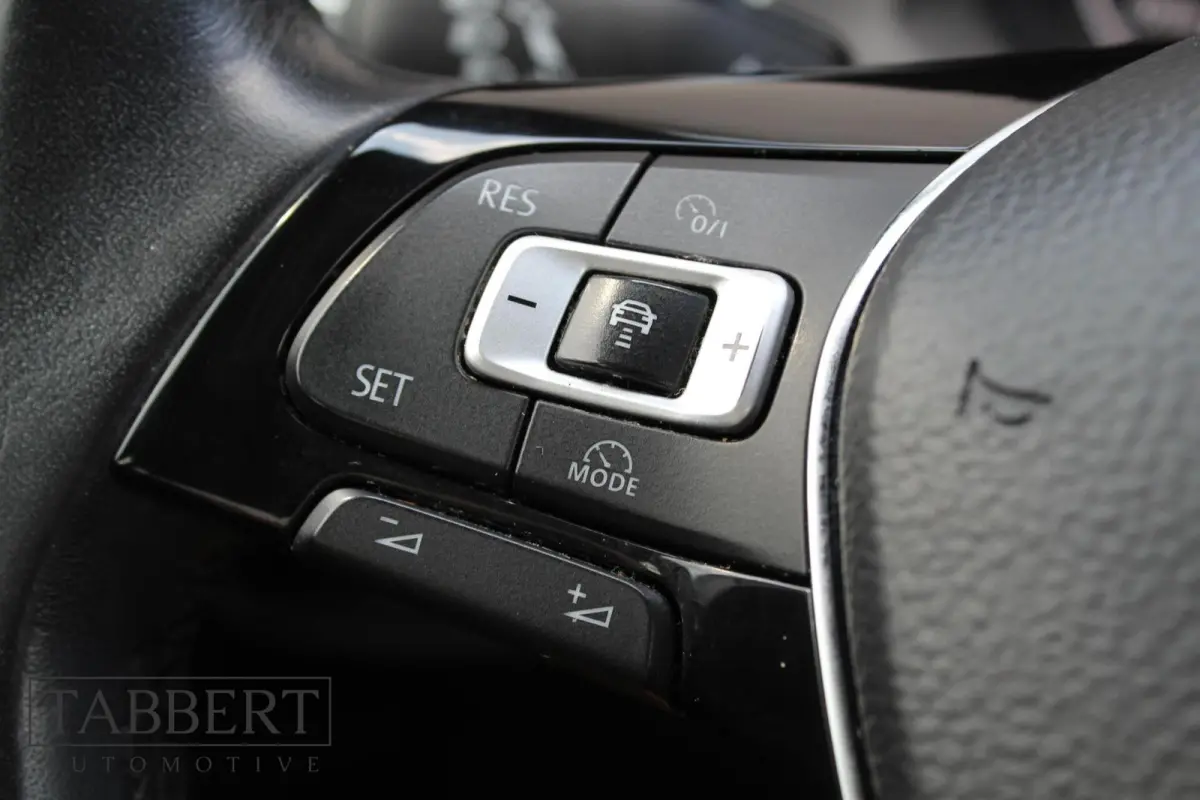 1.0 TSI Highline Trekhaak Xenon Carplay ACC