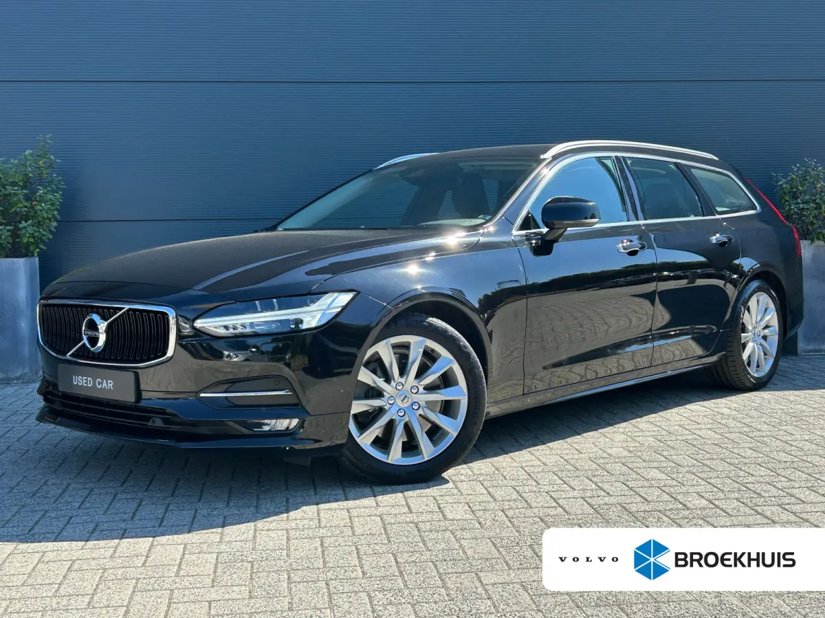 2.0 T4 Momentum | Pilot Assist | BLIS | Memory | Leder | Standkachel | Stoel- & stuurverwarming | CarPlay |