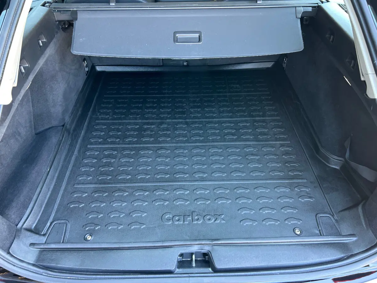 2.0 T4 Momentum | Pilot Assist | BLIS | Memory | Leder | Standkachel | Stoel- & stuurverwarming | CarPlay |