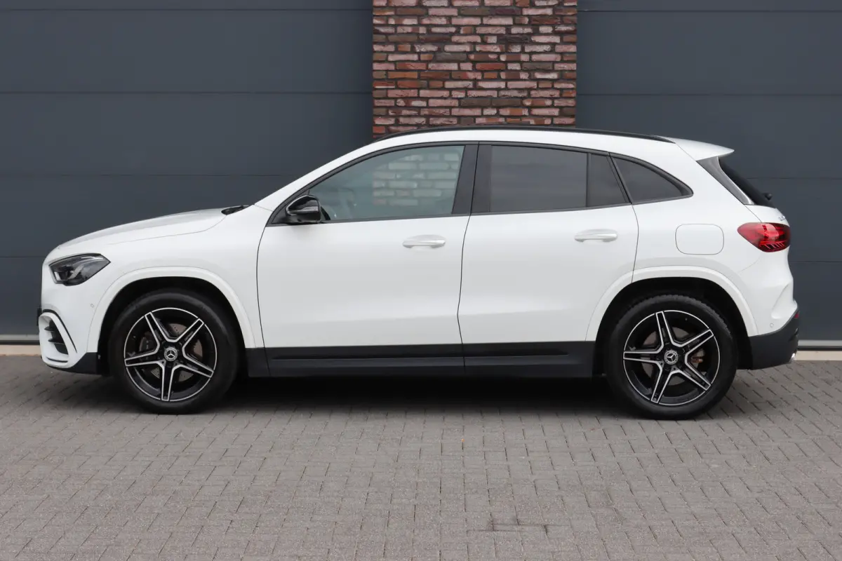 250 e Star Edition AMG Line | Premium+ | Memory | Panoramadak | Distronic | Surround Camera | HUD | Keyless Go | Augmented Reality | Zitcomfortpakket |