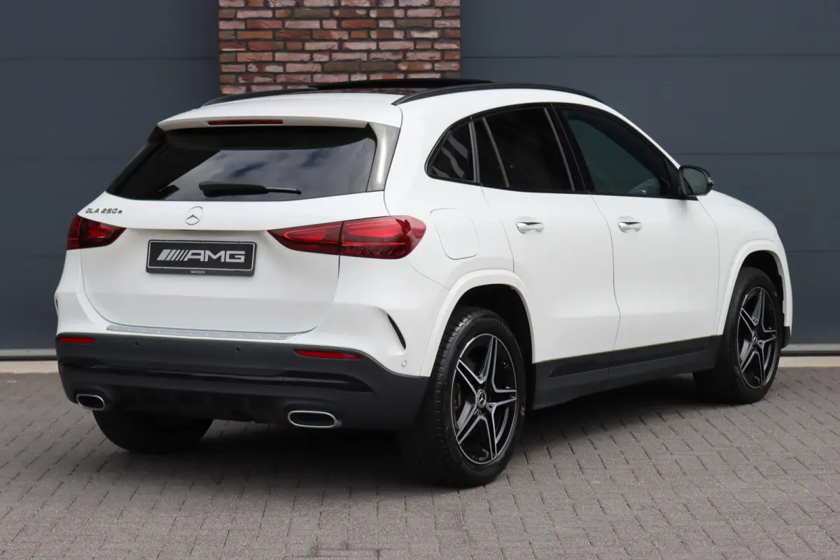 250 e Star Edition AMG Line | Premium+ | Memory | Panoramadak | Distronic | Surround Camera | HUD | Keyless Go | Augmented Reality | Zitcomfortpakket |