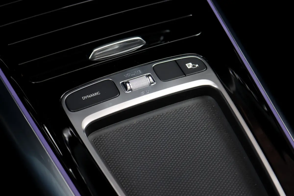 250 e Star Edition AMG Line | Premium+ | Memory | Panoramadak | Distronic | Surround Camera | HUD | Keyless Go | Augmented Reality | Zitcomfortpakket |
