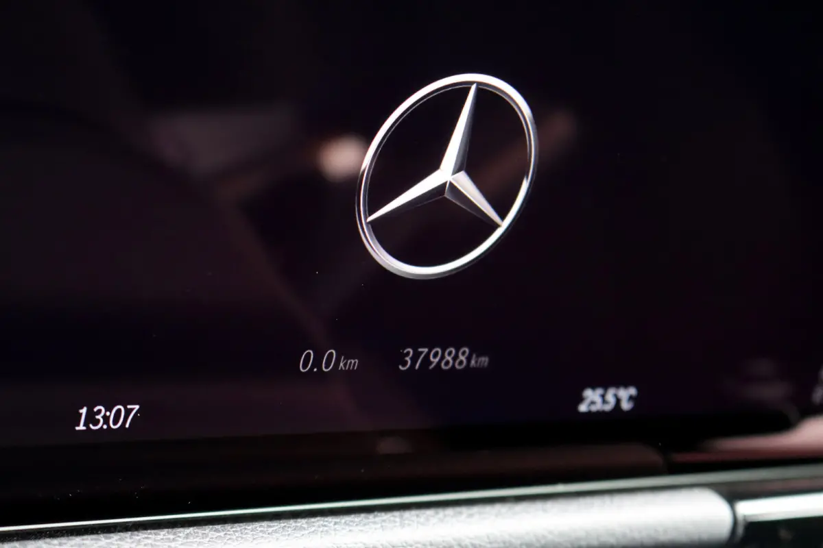 250 e Star Edition AMG Line | Premium+ | Memory | Panoramadak | Distronic | Surround Camera | HUD | Keyless Go | Augmented Reality | Zitcomfortpakket |