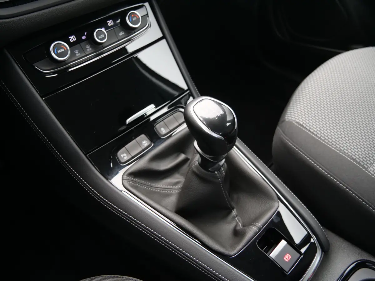 1.2 Turbo Edition 130 Pk DAB / Apple Carplay / Camera