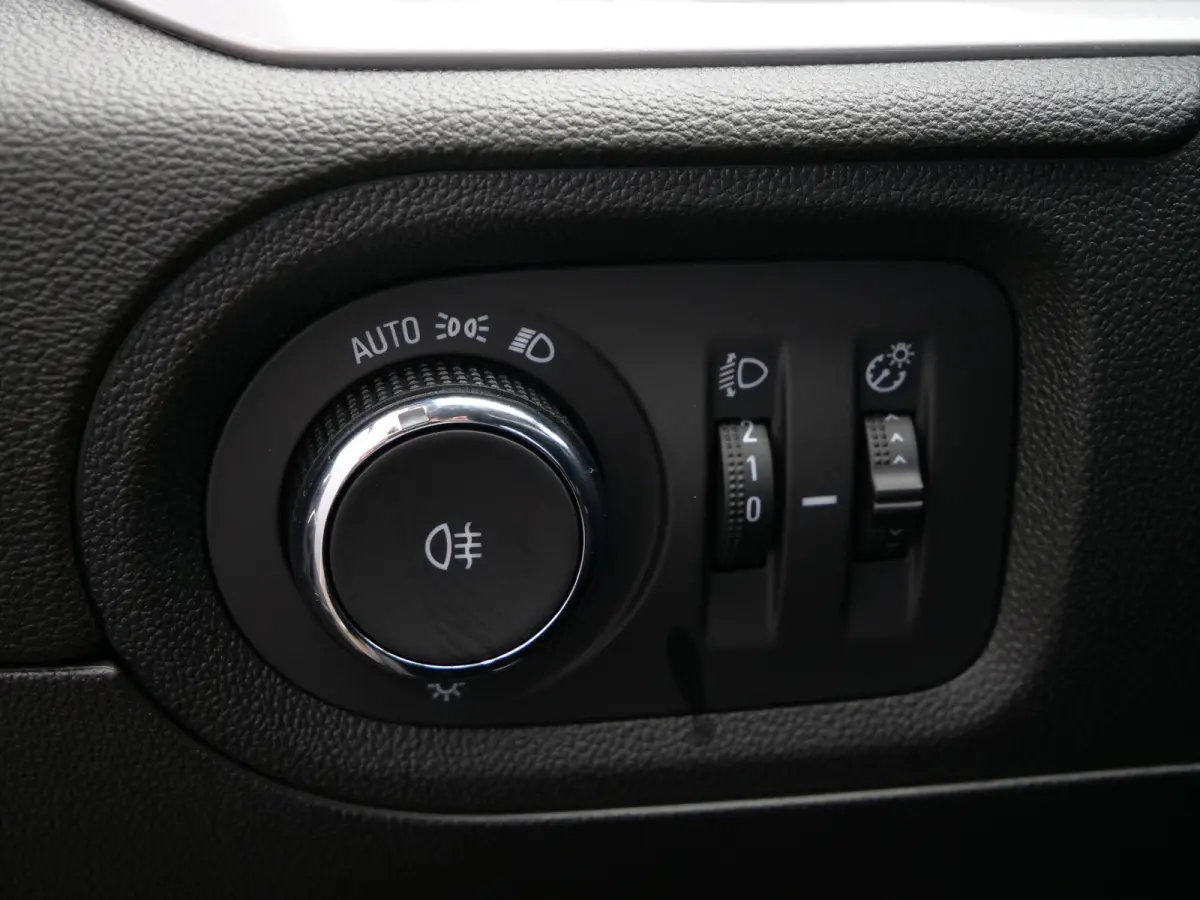 1.2 Turbo Edition 130 Pk DAB / Apple Carplay / Camera